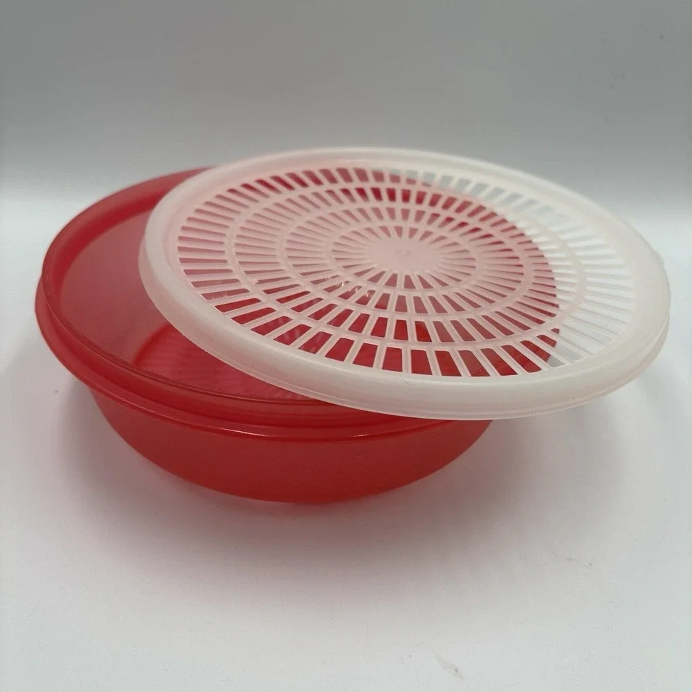 Tupperware Colander Strainer Bowl 1835 Flow Through Lid 3 Quart Red EUC